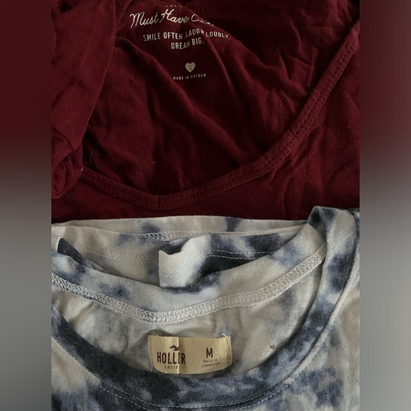 Bundle of HOLLISTER Tees 💥 - Picture 2 of 4
